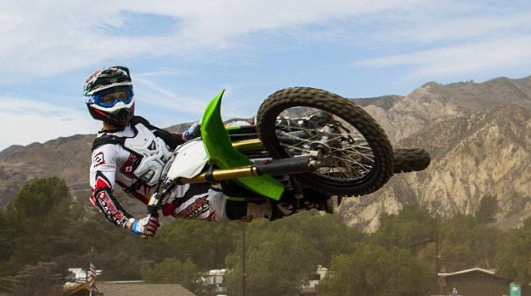 How to Whip a Dirt Bike