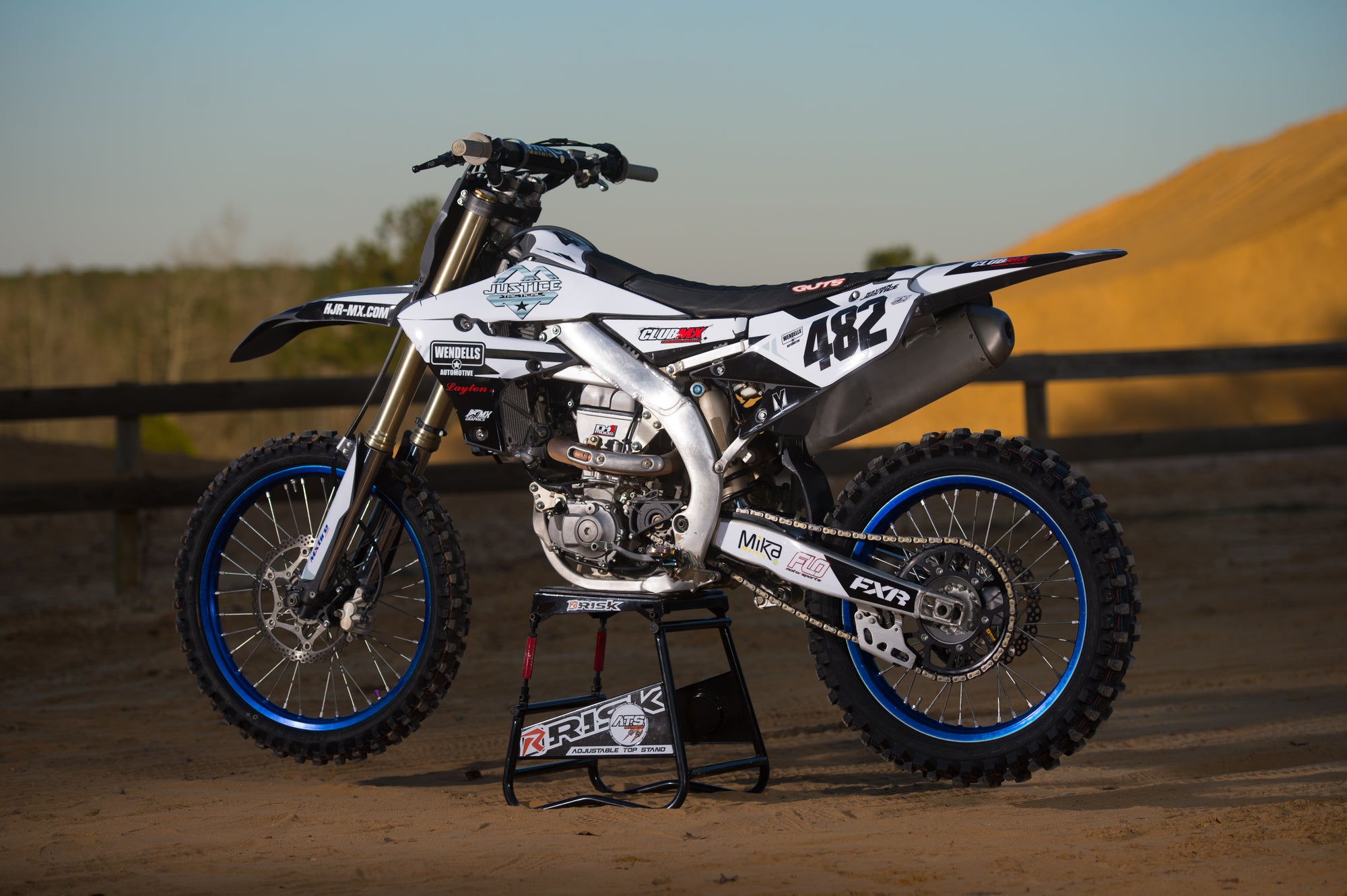What Is The Difference Between a Motocross Bike and a Trail Bike?
