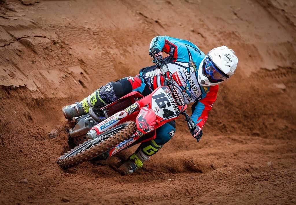 What are the Risks of Motocross? - Risk Racing
