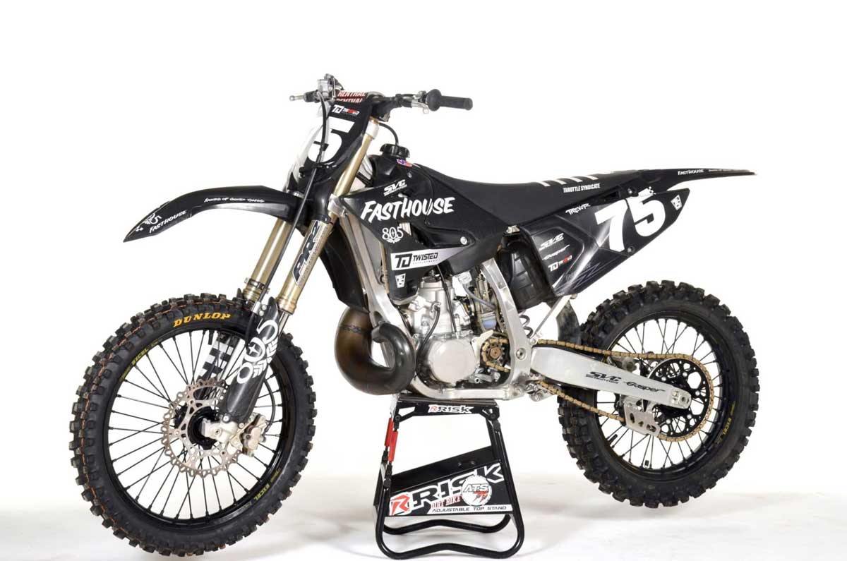 Why Do They Call it a Pit Bike, and Why is It So Cheap? - Risk Racing