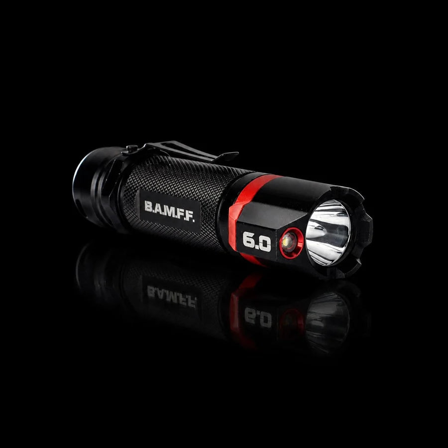 BAMFF 6.0 - Linterna LED dual de 600 lúmenes 